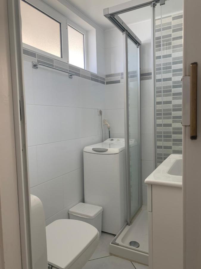 Wonderful, Lovely & Quiet In - Wifi Free Apartment *